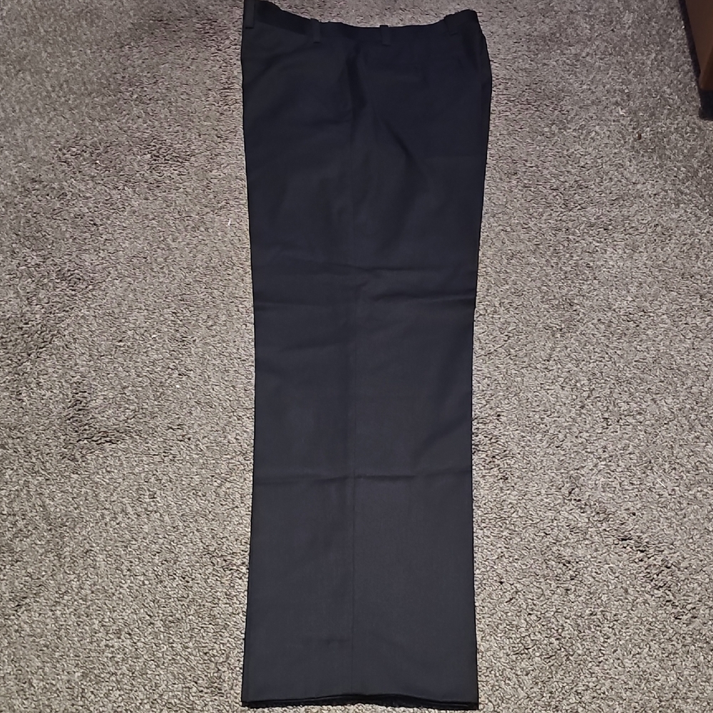 Van Heusen Men's Charcoal Dress Pants